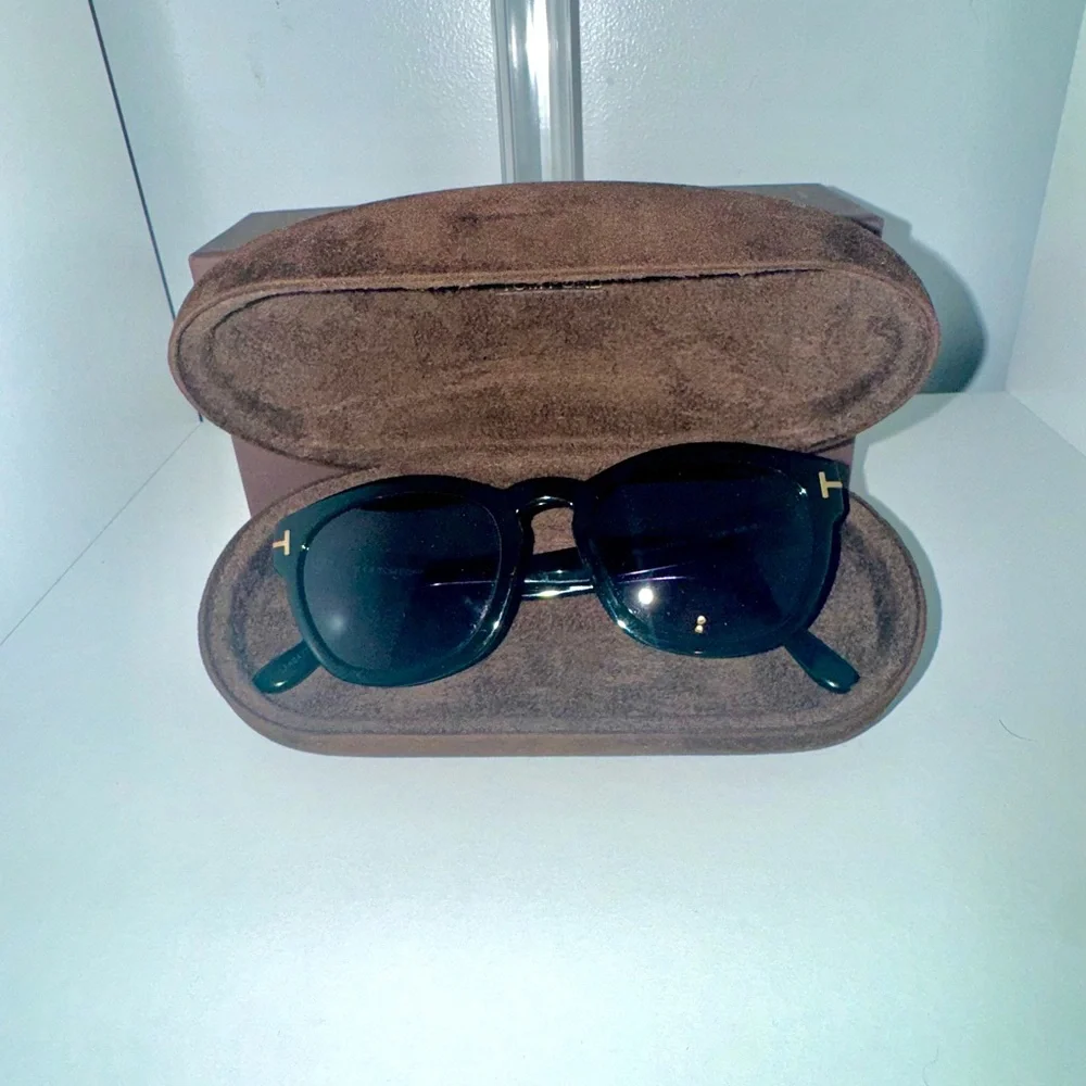Authentic Tom Ford Sunglasses With Case and Box